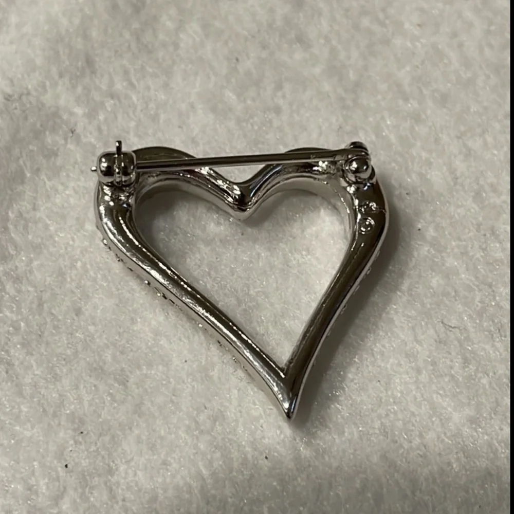 Swarovski Crystal Heart Brooch/Pin ♥️ - Picture 3 of 4
